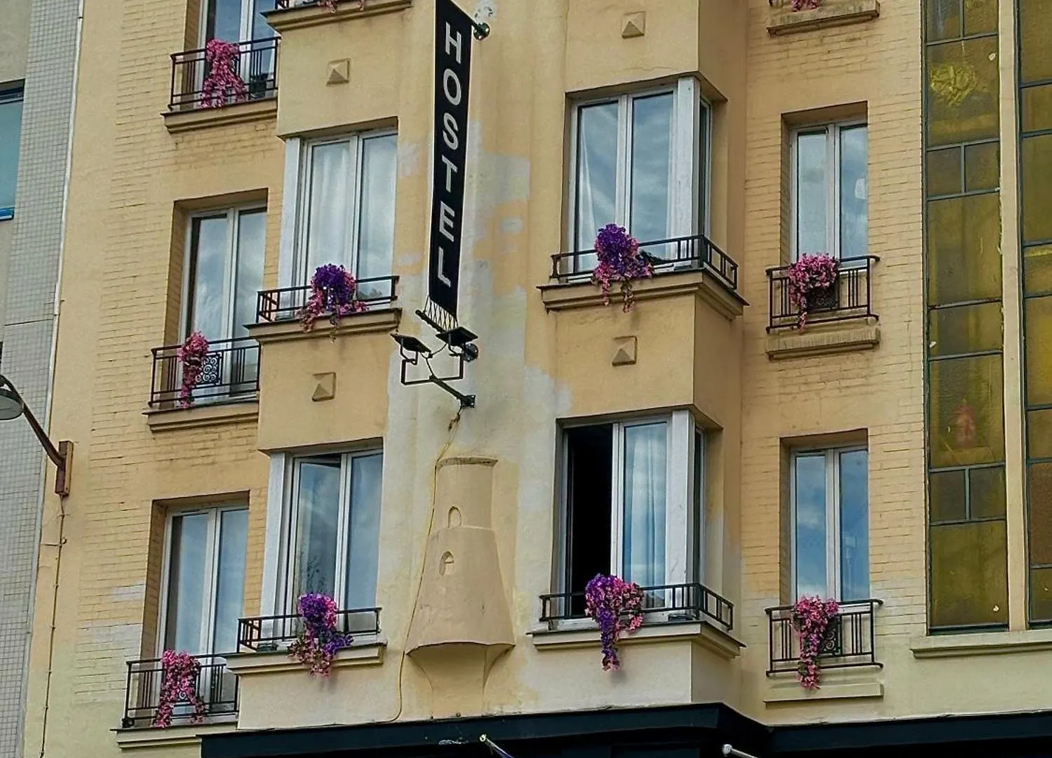 Peace & * Paris
