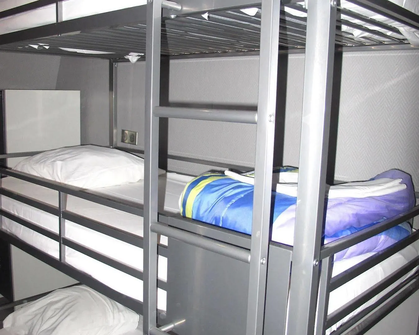 Peace & Hostel *